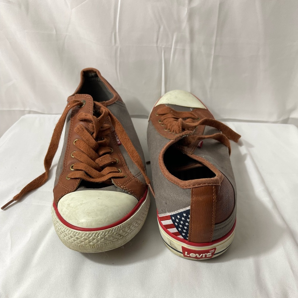 Levi shoes